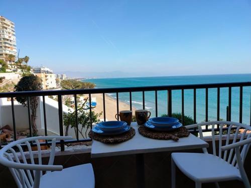 New Fabulous Beachfront 토레몰리노스 외부 사진