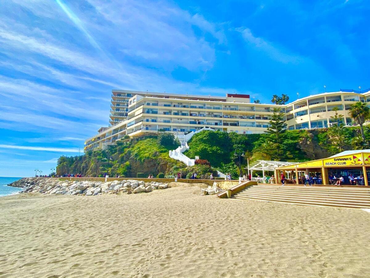 New Fabulous Beachfront 토레몰리노스 외부 사진