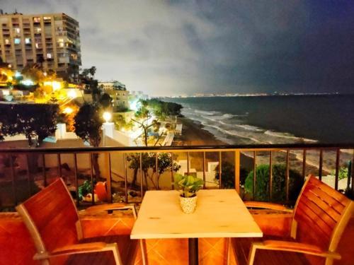 New Fabulous Beachfront 토레몰리노스 외부 사진
